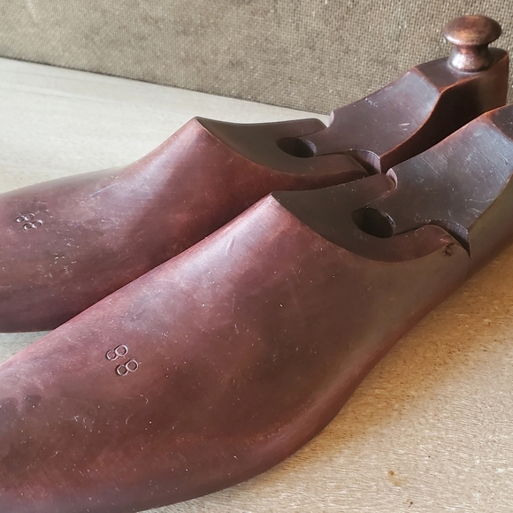 Vintage Wood Shoe Stretchers set of 2 - Picture 4 of 7